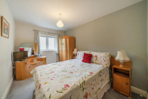 1366056-18-68ee63...