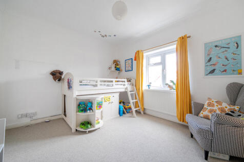 1368881-5-68f0bfb...