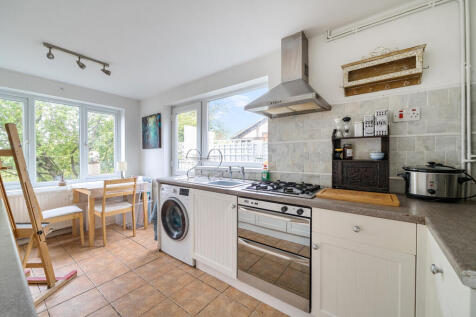 1370017-6-68f8f72...