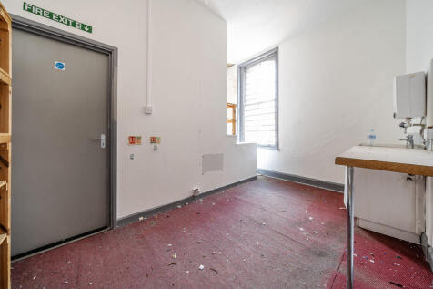 1331801-14-688cdc...