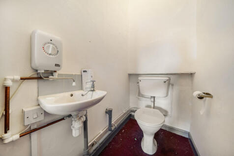 1331801-15-688cdc...