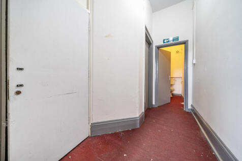 1331801-16-688cdc...