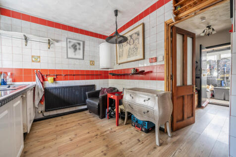 1370059-10-6900bd...