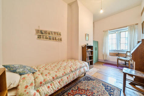 1360958-7-68e9046...