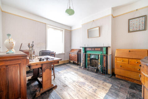 1372392-18-68f8dc...