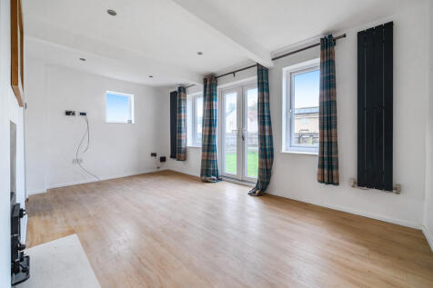 1374044-7-690c7ec...