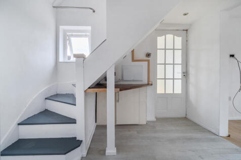 1374044-10-690c7f...