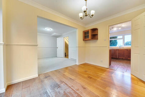 1374642-5-690a274...