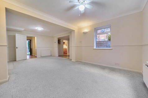 1374642-3-690a270...