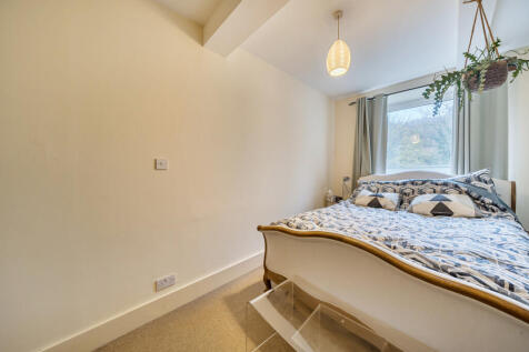 1372510-22-6911ef...