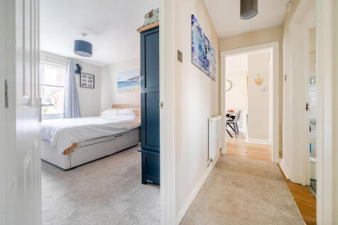 1375434-7-690c88b...