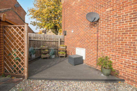 1375434-5-690c886...