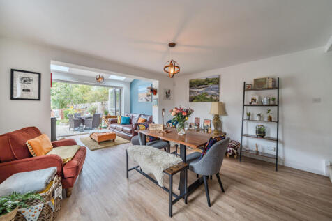 1358593-10-68d6ba...