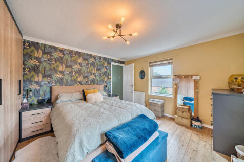 1358593-6-68d6b95...