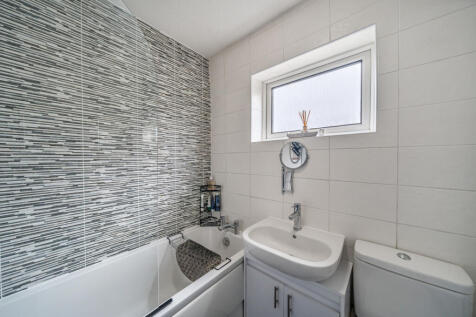 1358593-3-68d6b92...