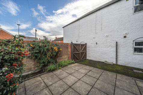 1372002-5-68f8c17...