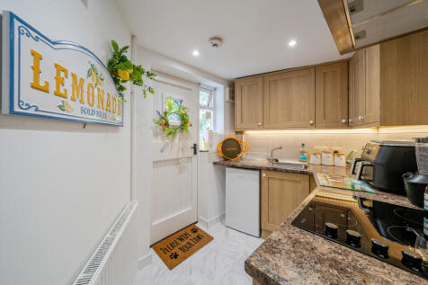 1319078-12-686670...