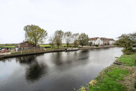 1372586-9-6900a32...