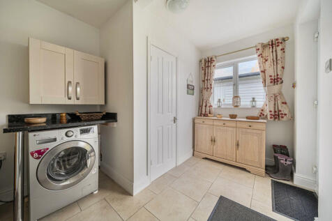 1374344-5-6900db3...