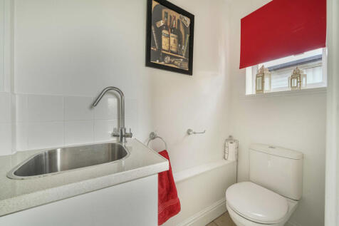 1374344-4-6900db2...