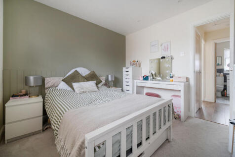 1372592-26-690394...