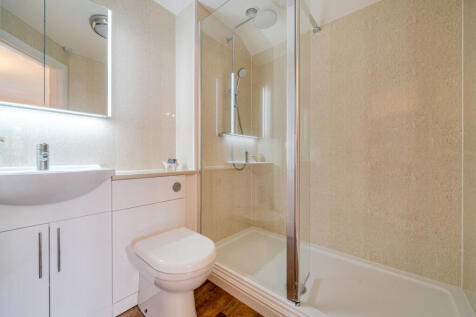 1372867-11-6904b0...