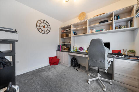 1365395-9-68e8d7e...