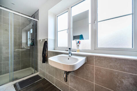 1365395-16-68e8d9...