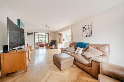 1384779-10-692465...