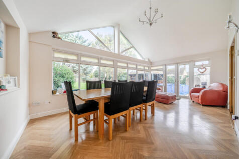 1384779-12-692465...