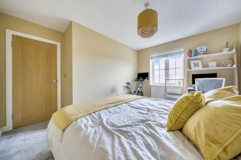 1356421-4-68d16a8...