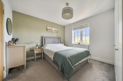 1356421-8-68d16b3...