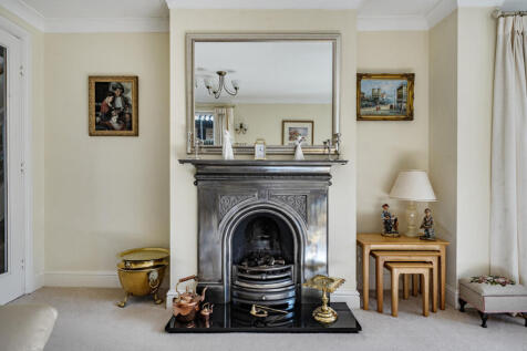 1371251-2-68f8c8f...