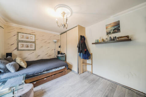 1369454-2-68f2479...