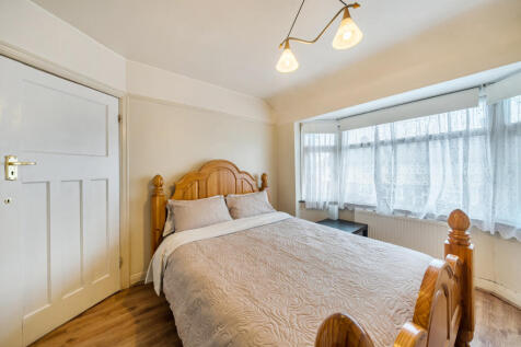 1369842-3-69021c4...