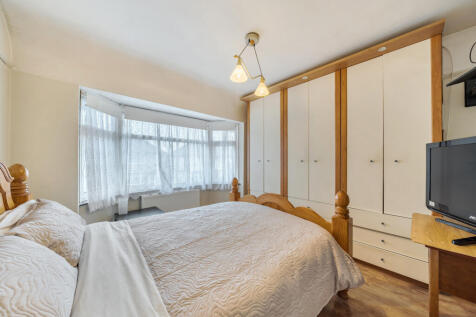 1369842-2-69021c3...