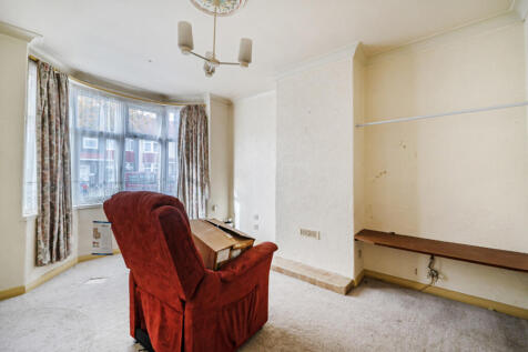 1372710-19-690b44...