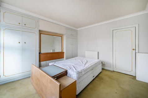 1372710-8-690b446...