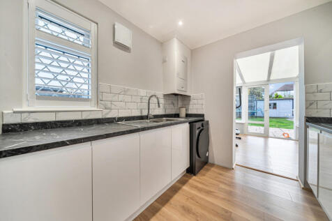 1374054-19-6900f3...