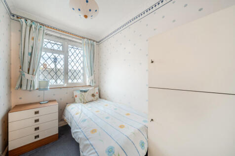 1383771-7-691f371...