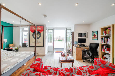 Lounge/Kitchen/Bed