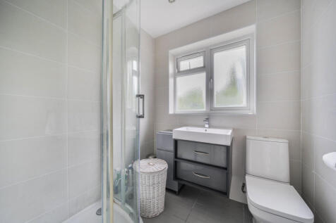 1302298-4-684c5e3...