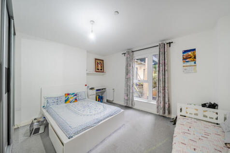 1373064-6-6904a41...