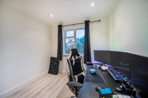 1371185-19-690a38...