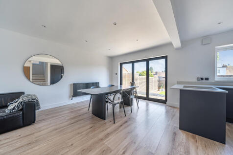 1359979-15-68dbcf...