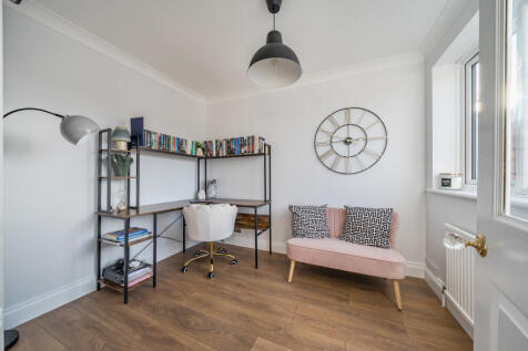 1369432-7-68ff9dd...