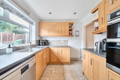 1382638-6-691c7b8...