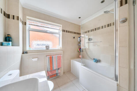 1382638-16-691c7b...