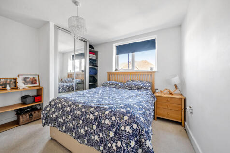 1364990-10-68e7ba...