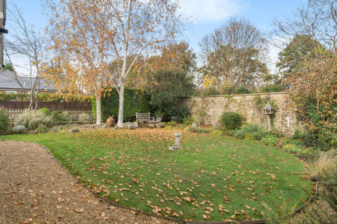 1380699-3-6915c9b...